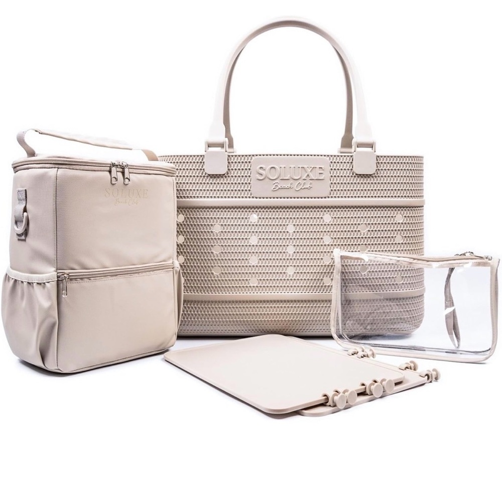 Soluxe Beach Club- structured organized tote with accessories.